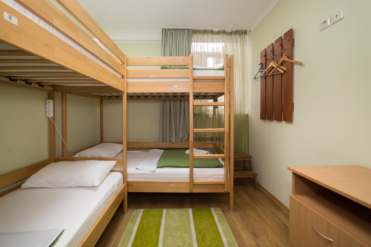Ballet Hostel Kiev Exterior photo